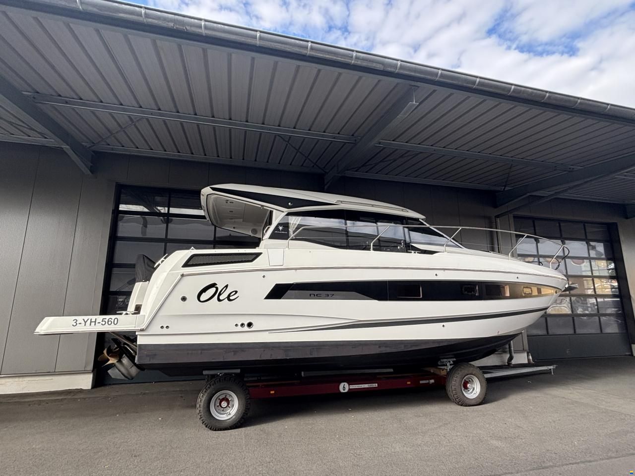 Jeanneau NC 37