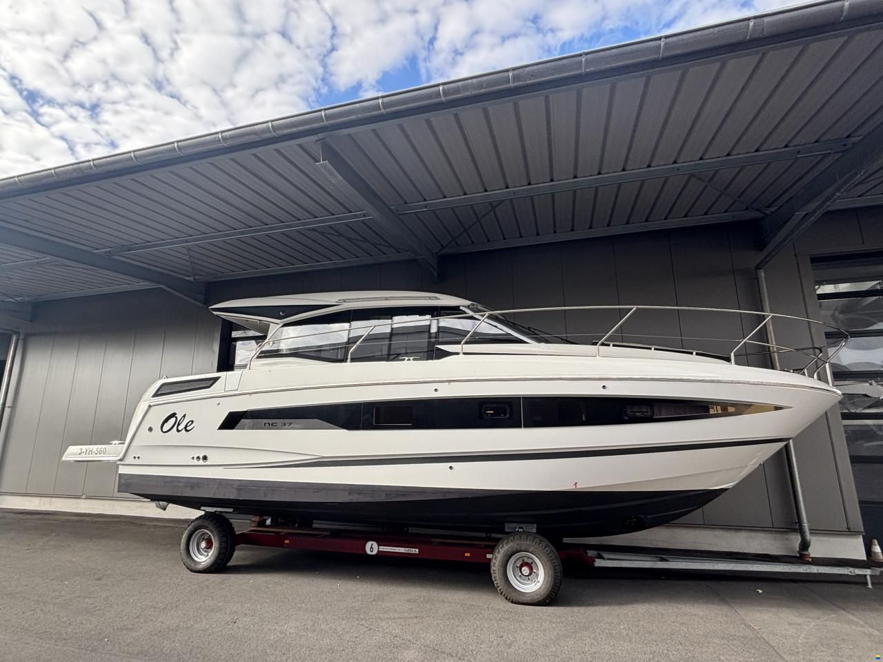 Jeanneau NC 37