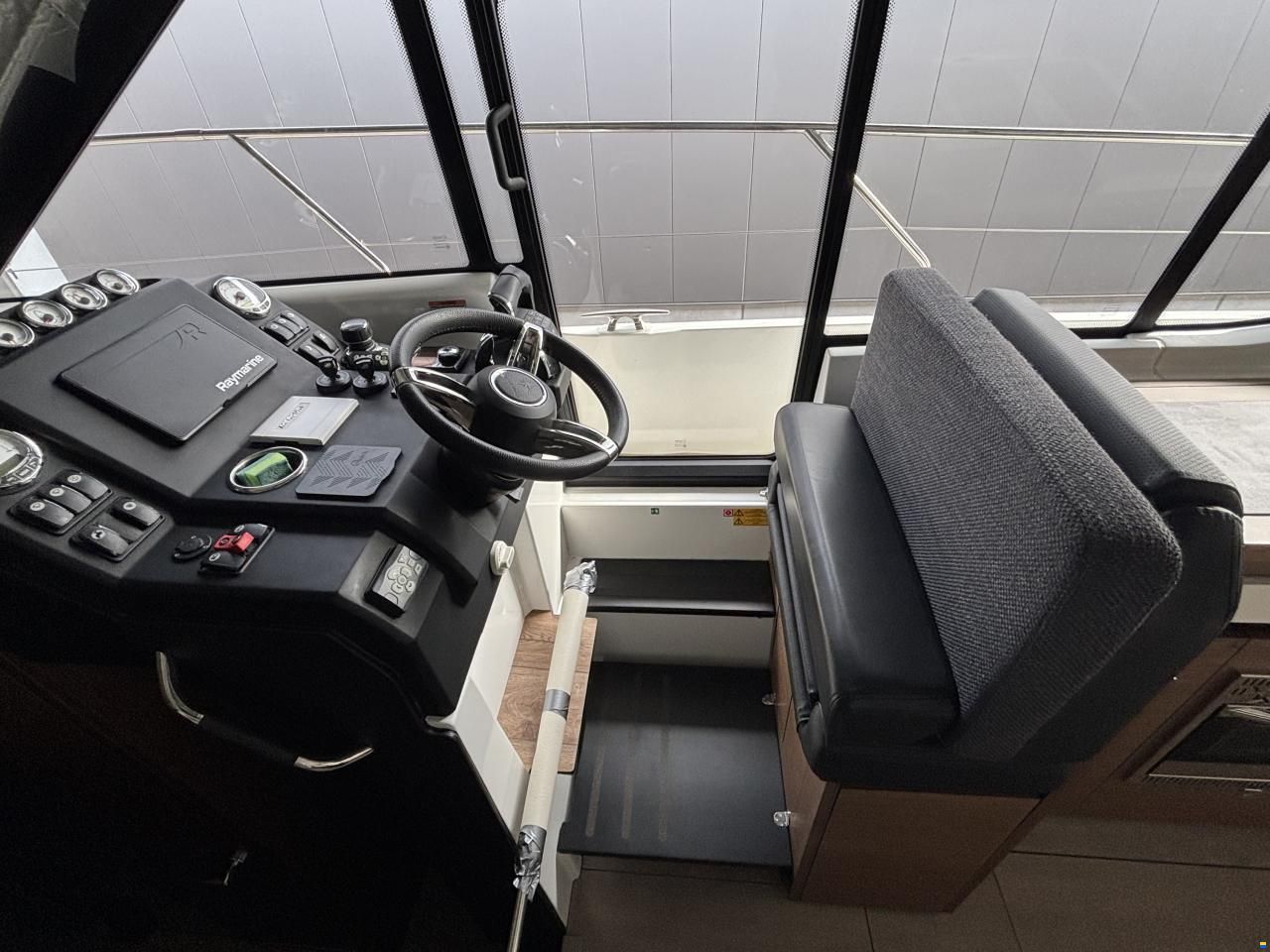 Jeanneau NC 37
