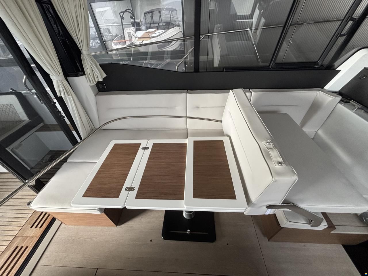 Jeanneau NC 37