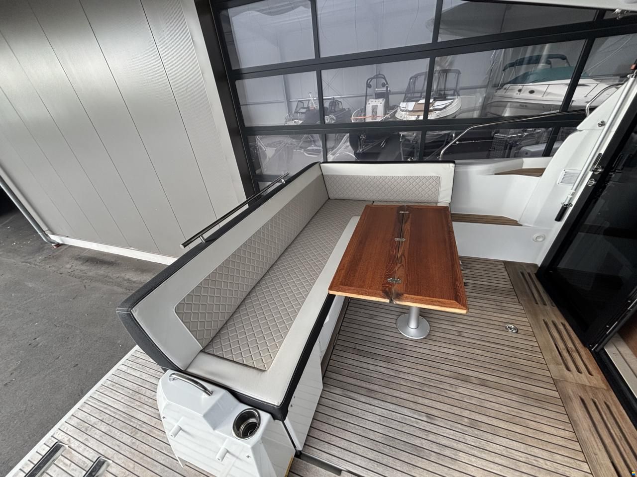 Jeanneau NC 37