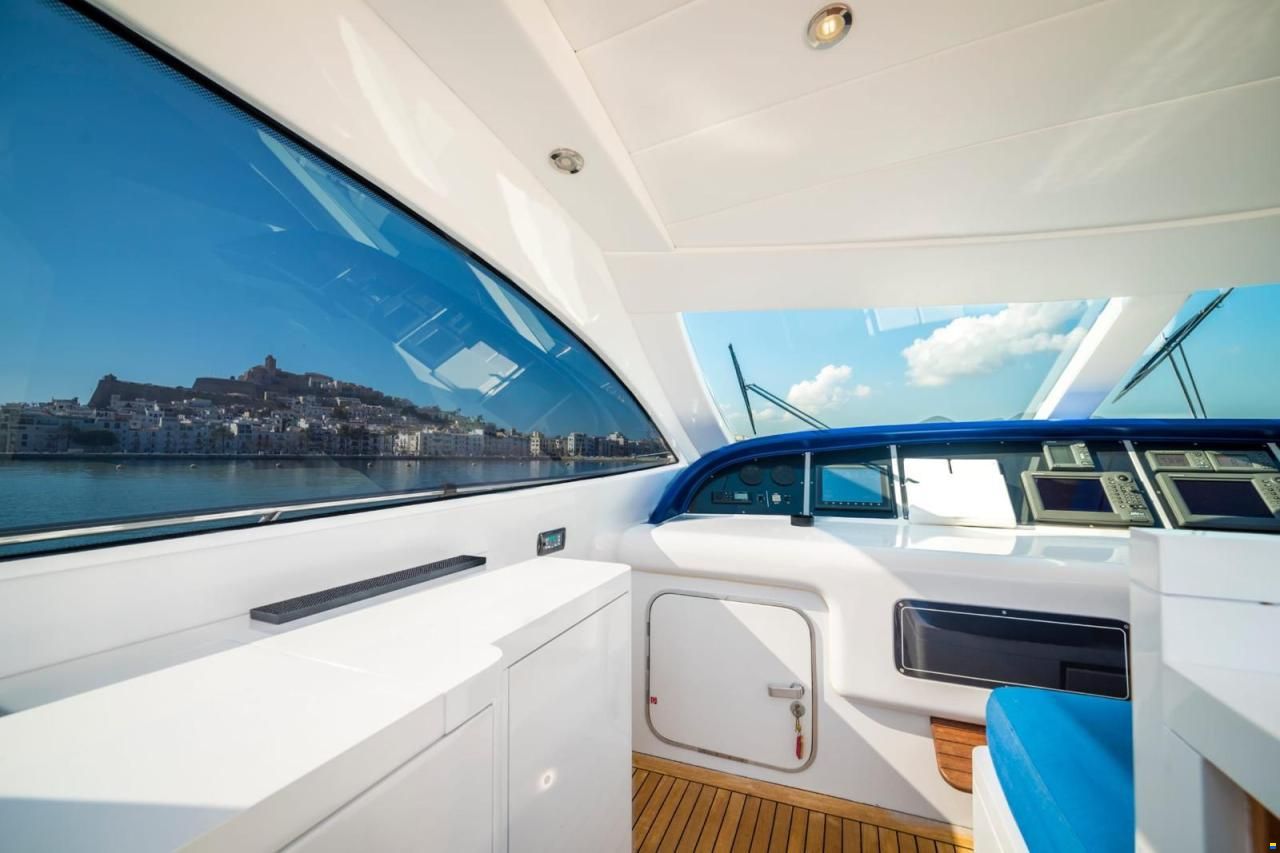 Overmarine Mangusta 72