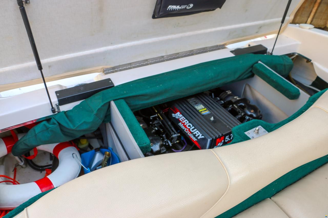 Sea Ray 210 Bow Rider