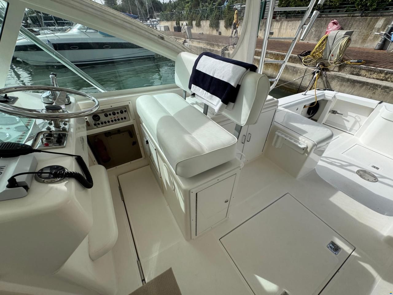 Cabo 35 Express