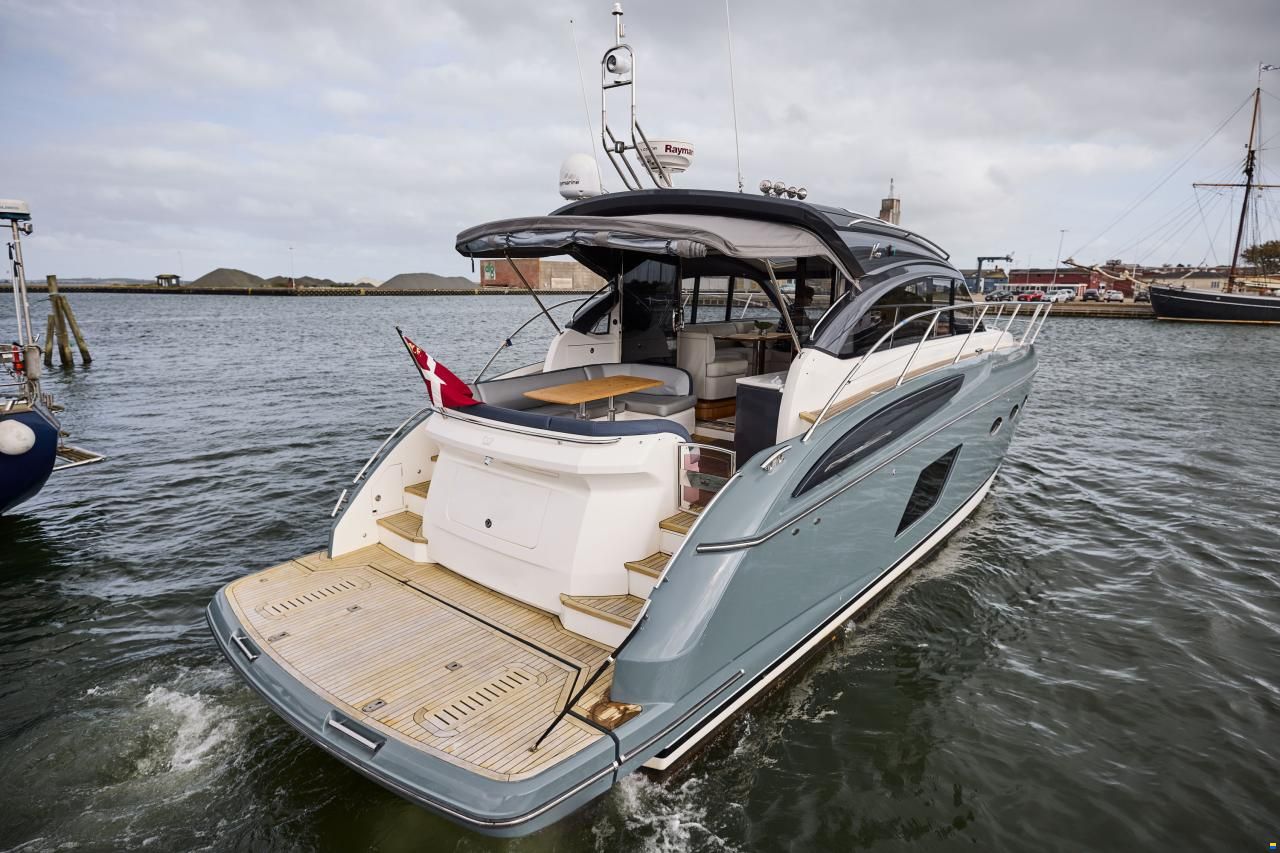 Princess V48
