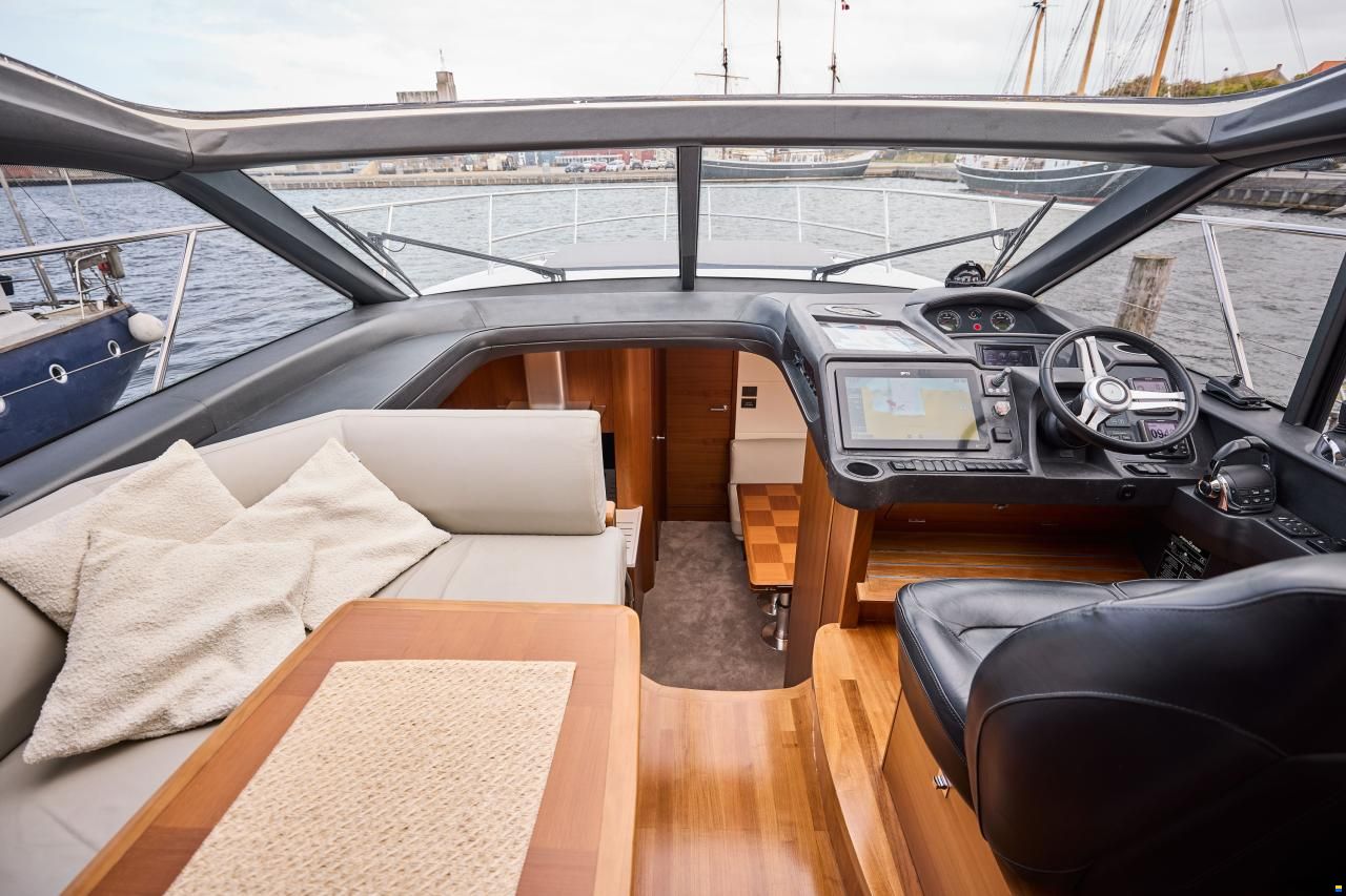 Princess V48