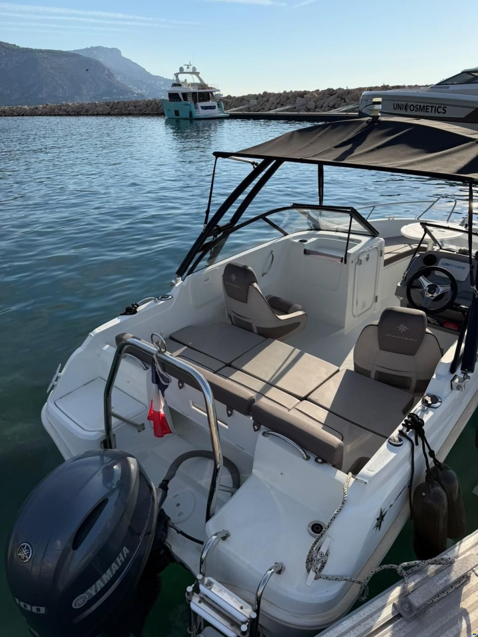 Jeanneau CAP CAMARAT 5.5 BR-2