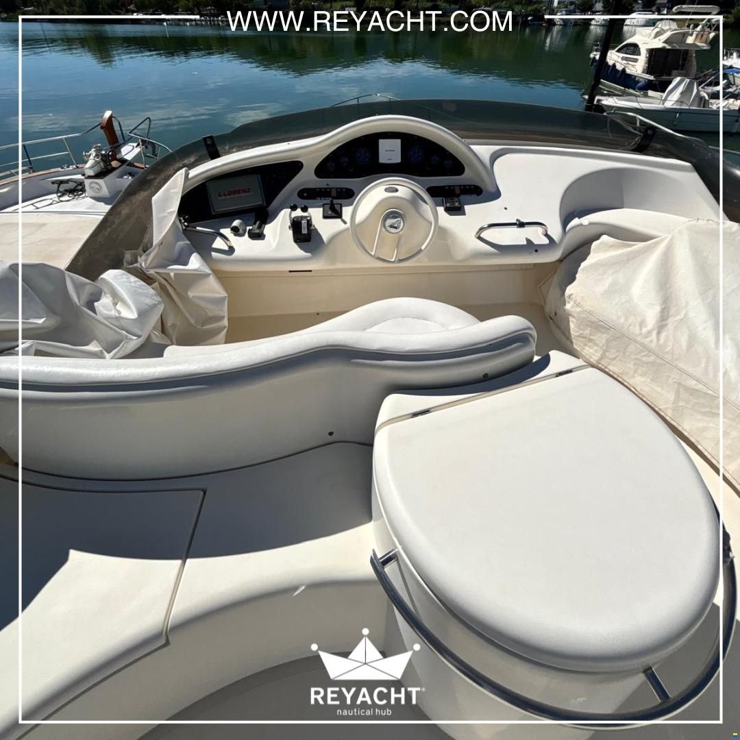 Azimut 46 Fly