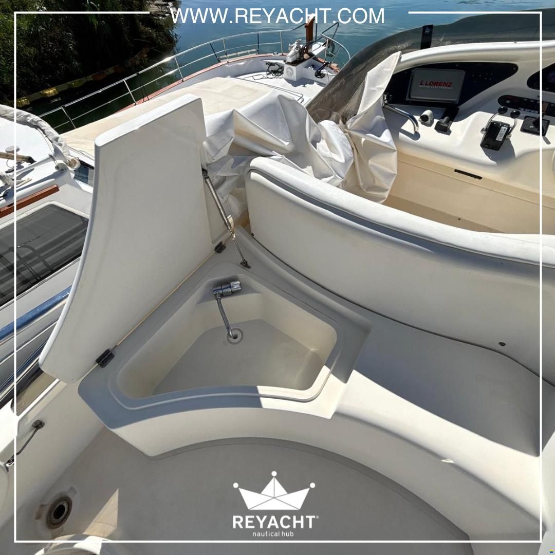 Azimut 46 Fly