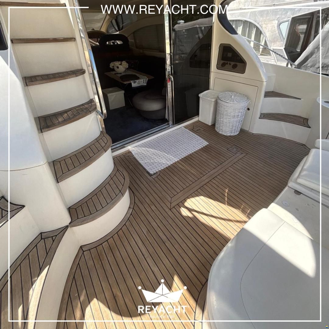 Azimut 46 Fly