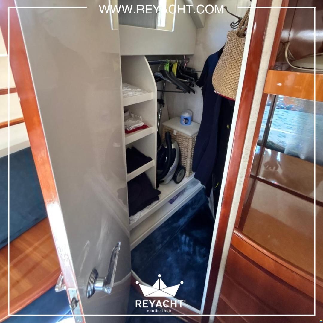 Azimut 46 Fly