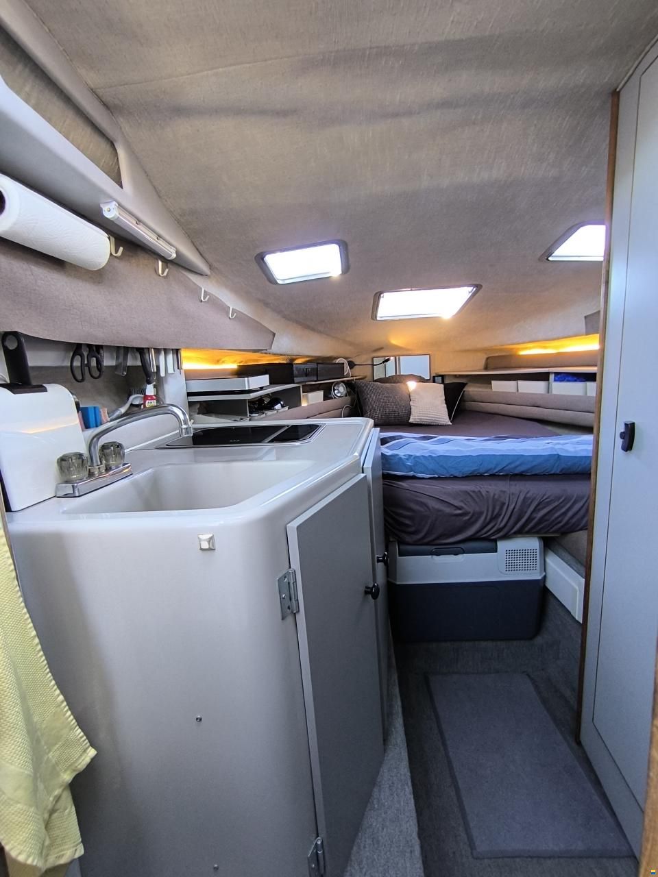 Sea Ray 220