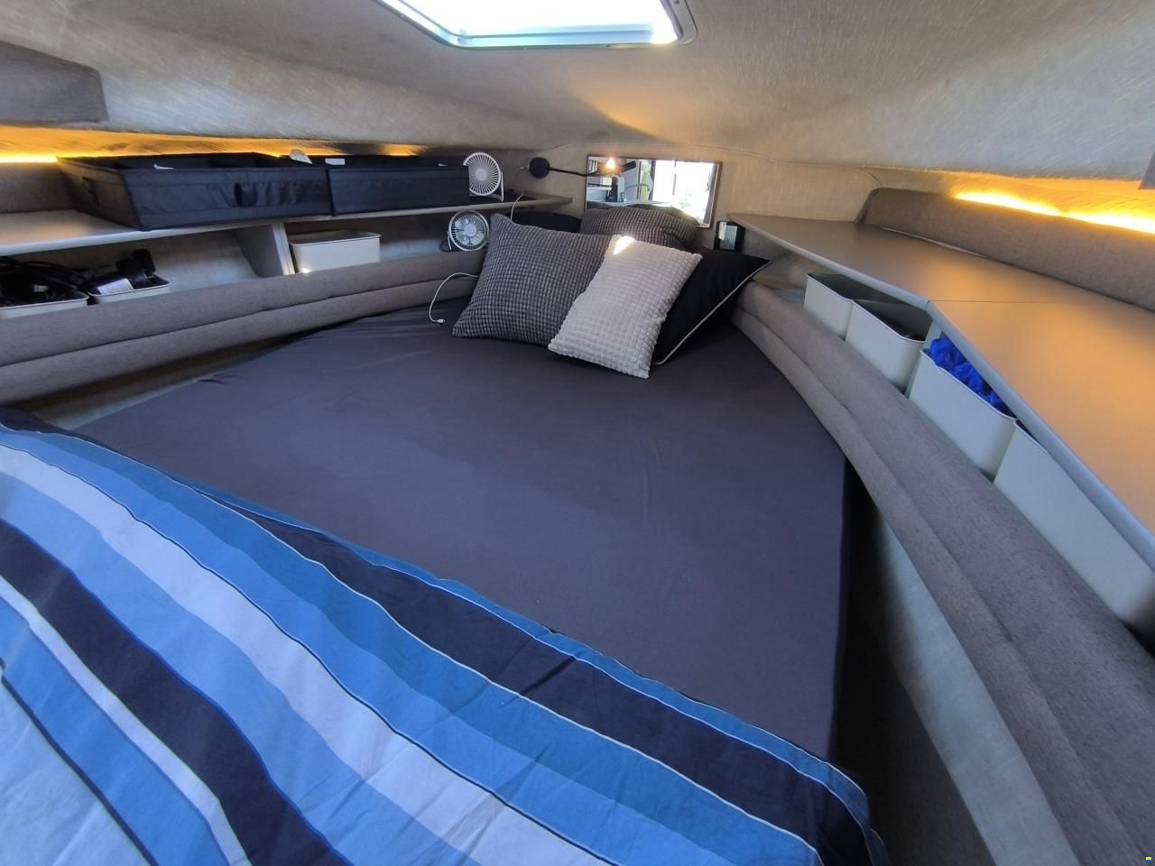 Sea Ray 220