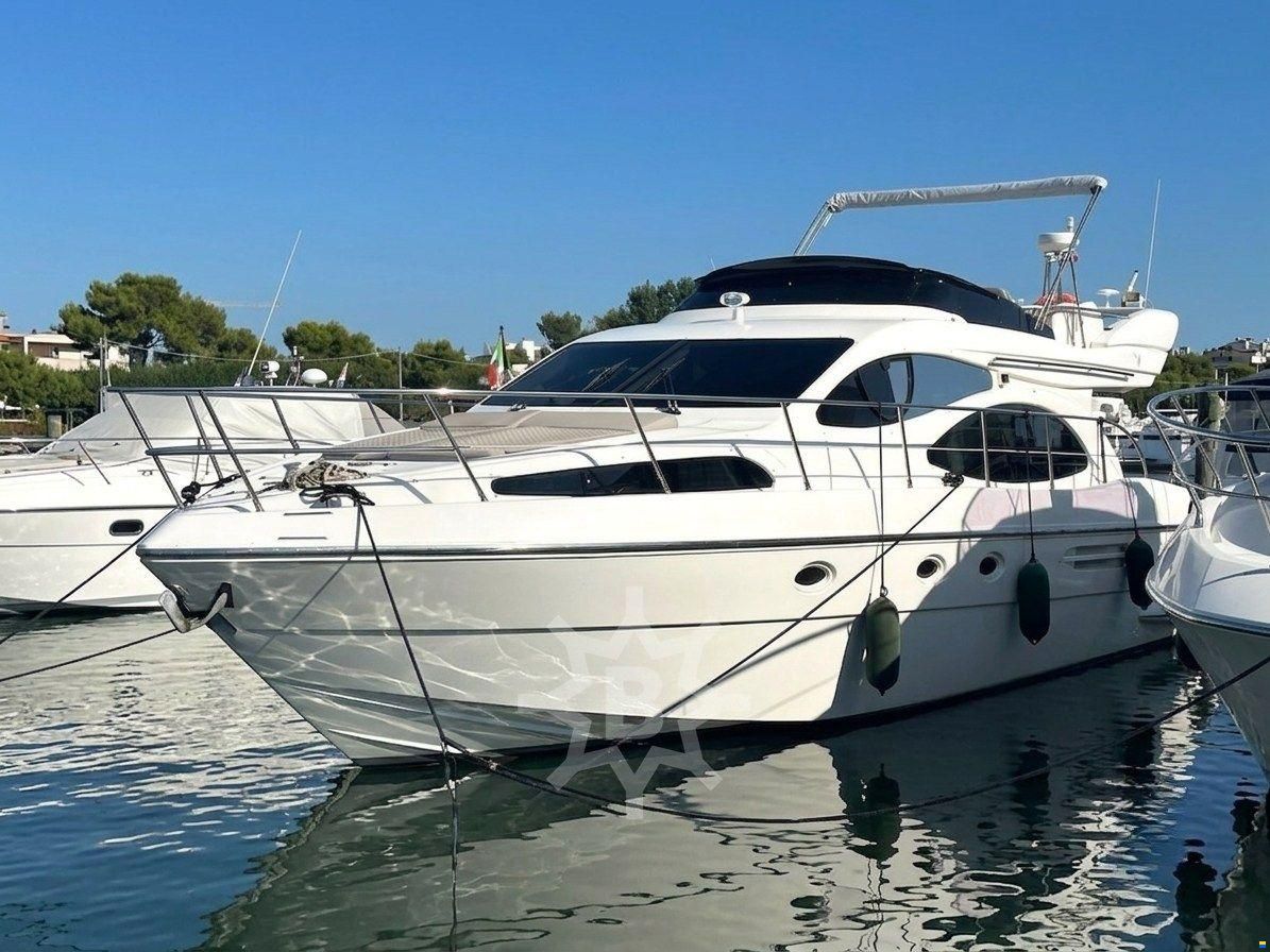 Azimut 46