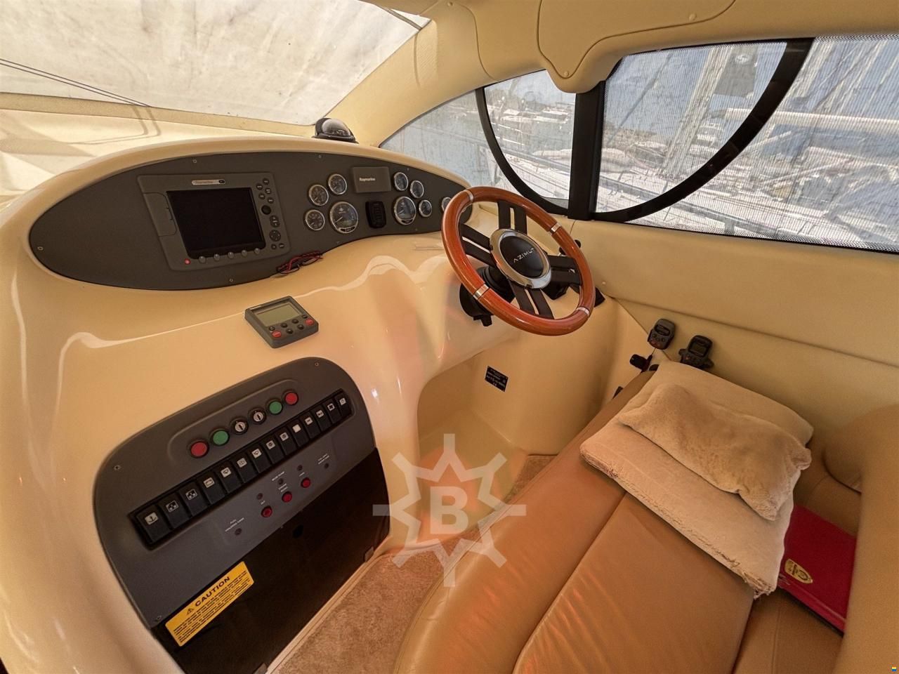 Azimut 42E