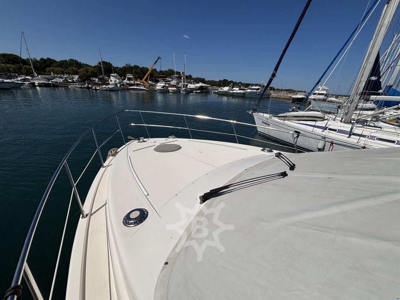 Azimut 42E