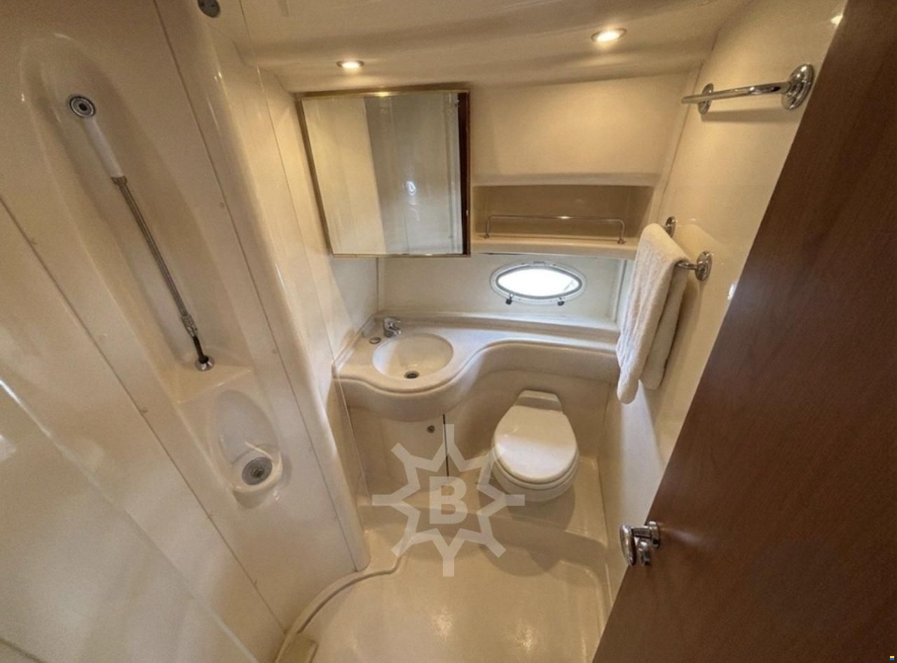 Azimut 42E