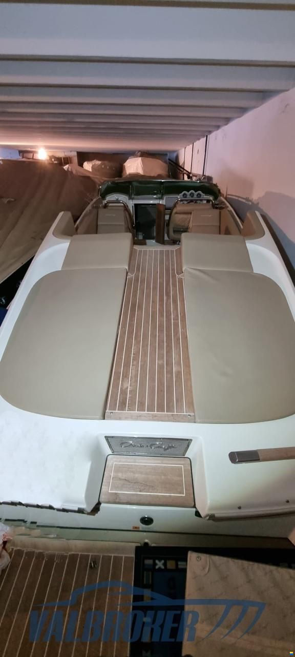 Chris Craft CORSAIR 32