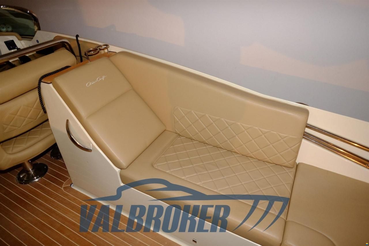 Chris Craft CORSAIR 32