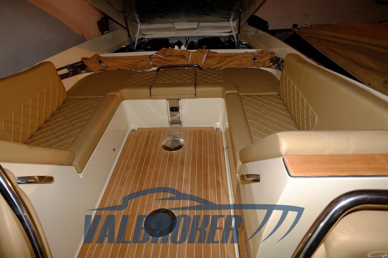 Chris Craft CORSAIR 32