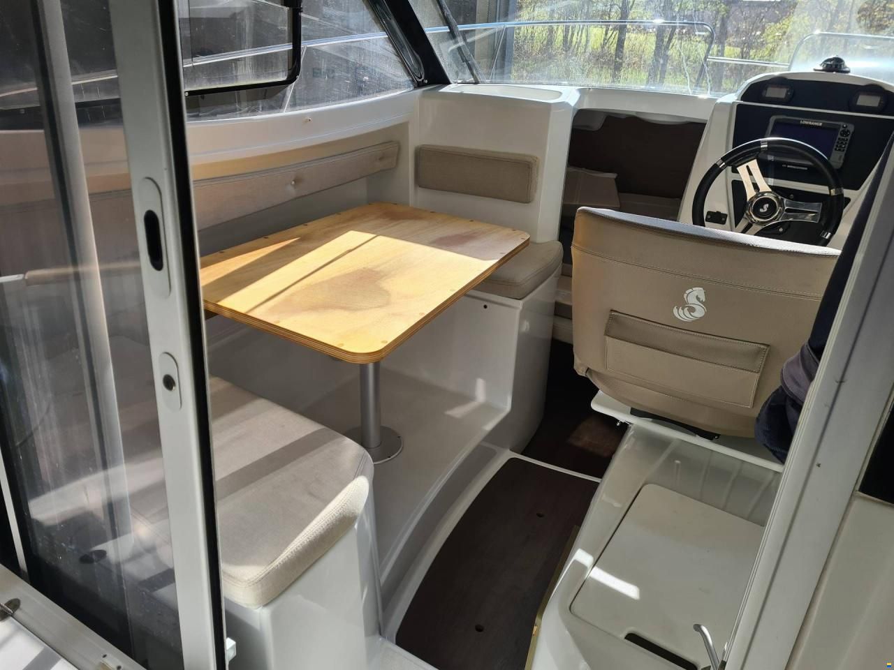 Beneteau Antares 6.80 - Yamaha F115