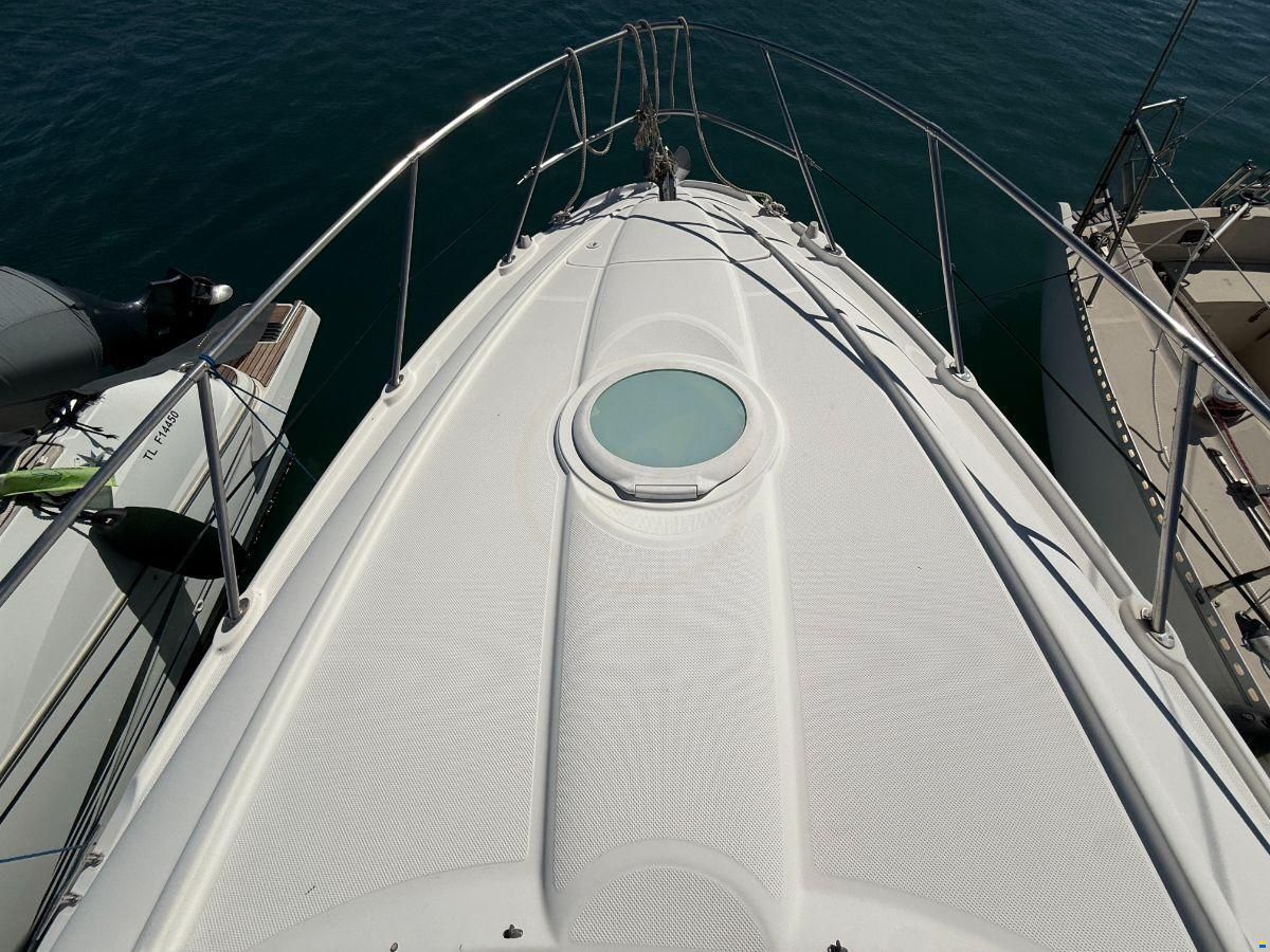 Maxum 2700 SE