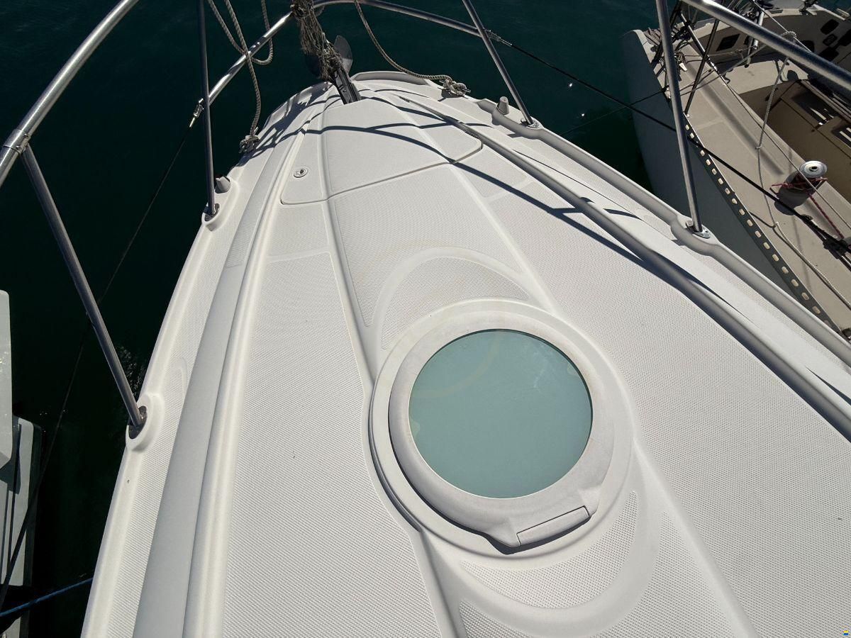 Maxum 2700 SE