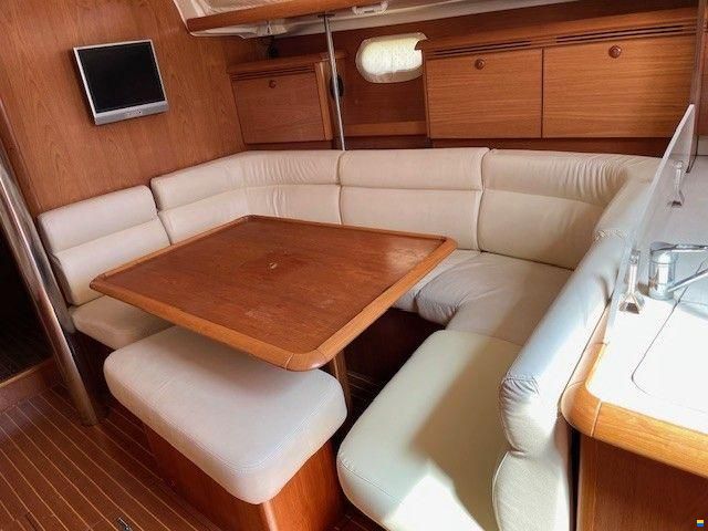 Jeanneau Sun Odyssey 43