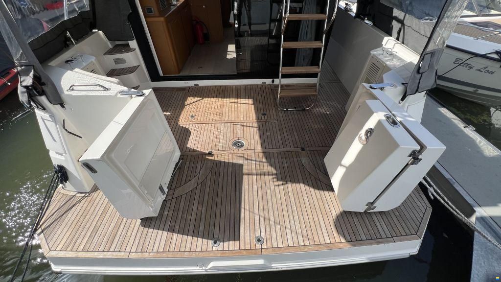 Beneteau Swift Trawler 35