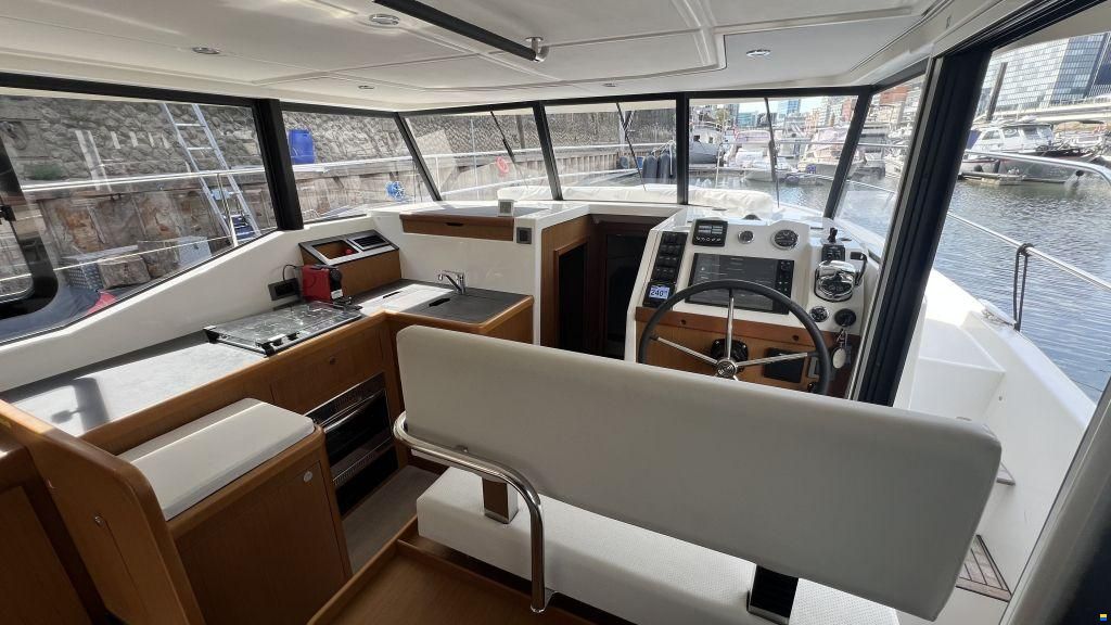 Beneteau Swift Trawler 35