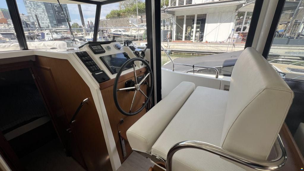 Beneteau Swift Trawler 35