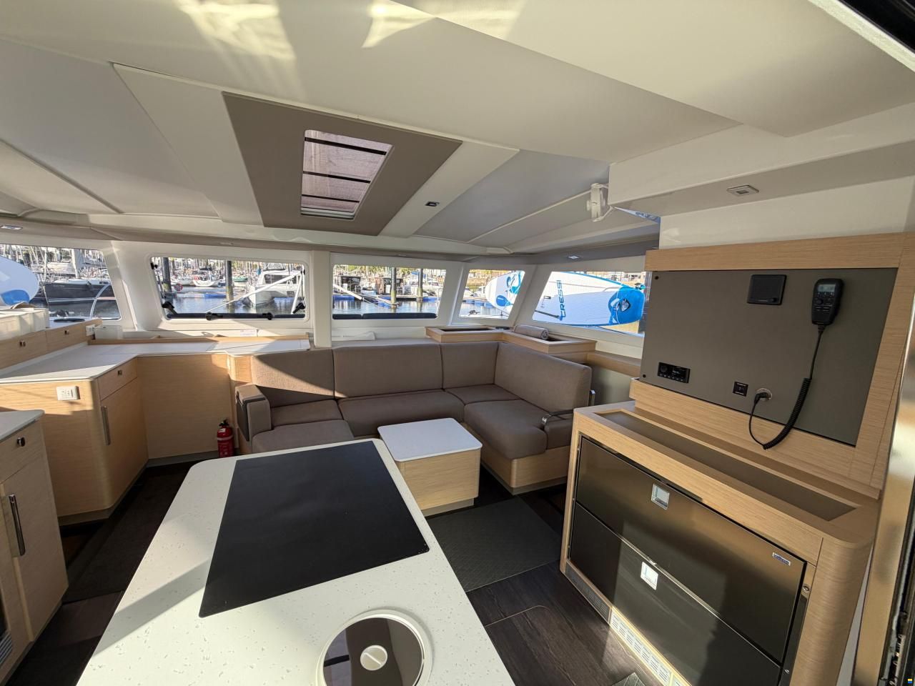 Fountaine Pajot 44