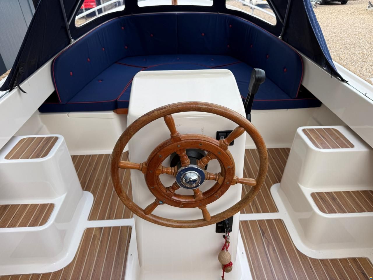 Crescent Allure 21