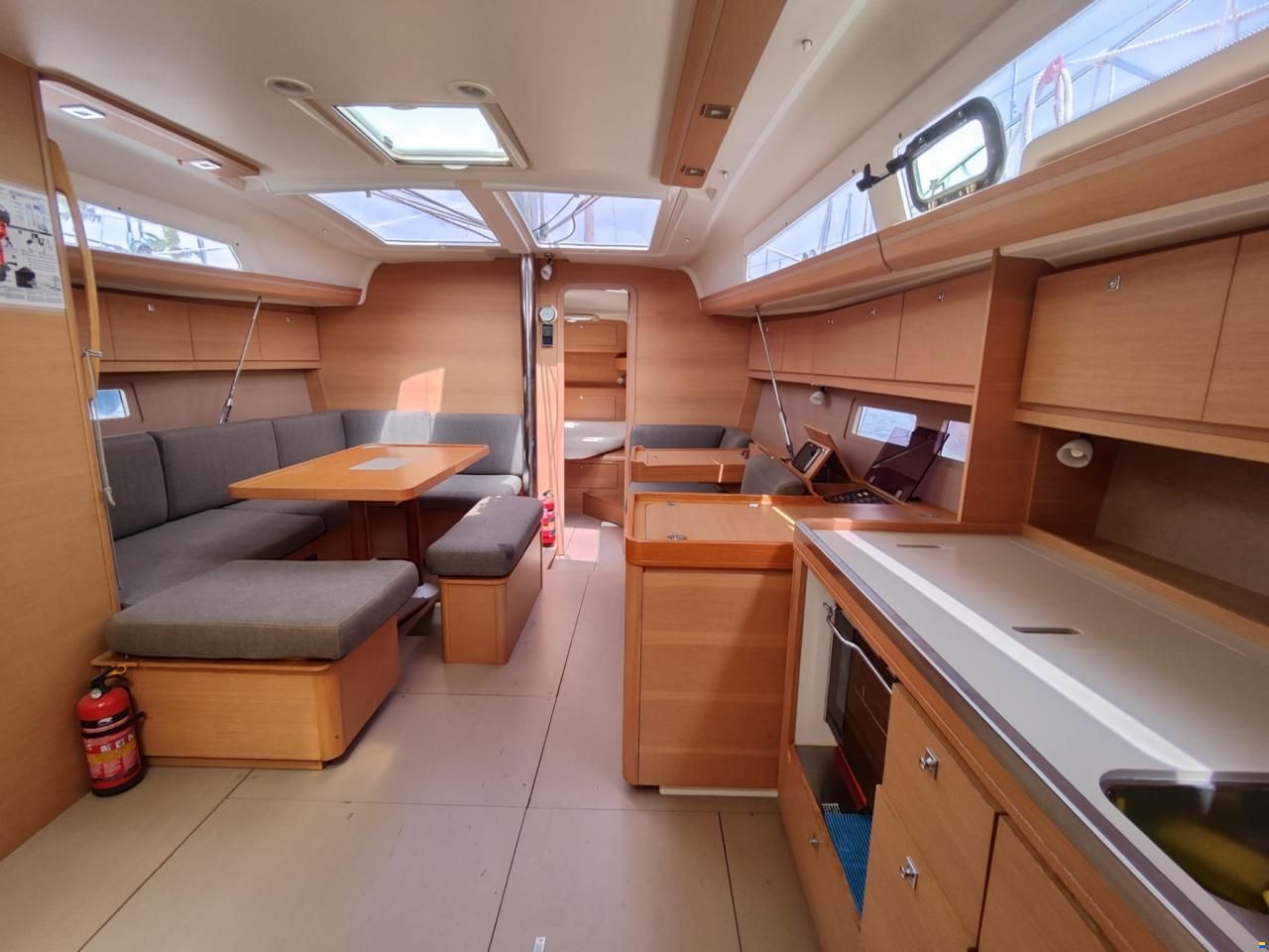 Dufour 410 GRAND LARGE