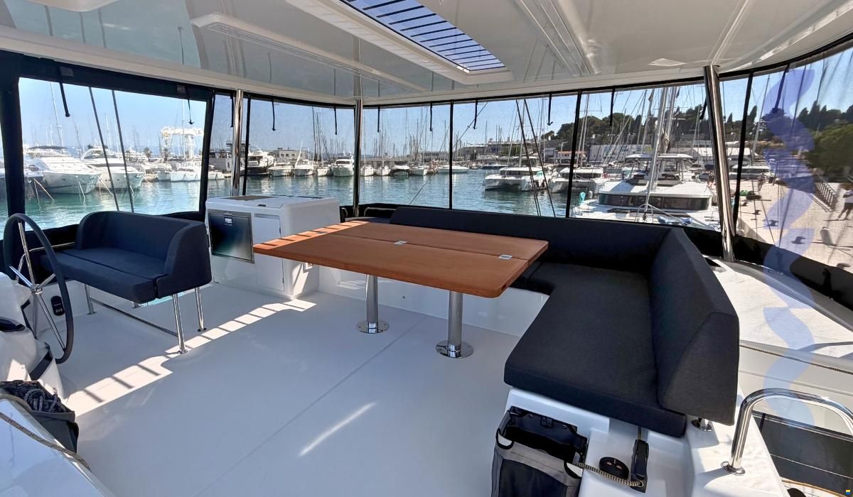 Lagoon 55