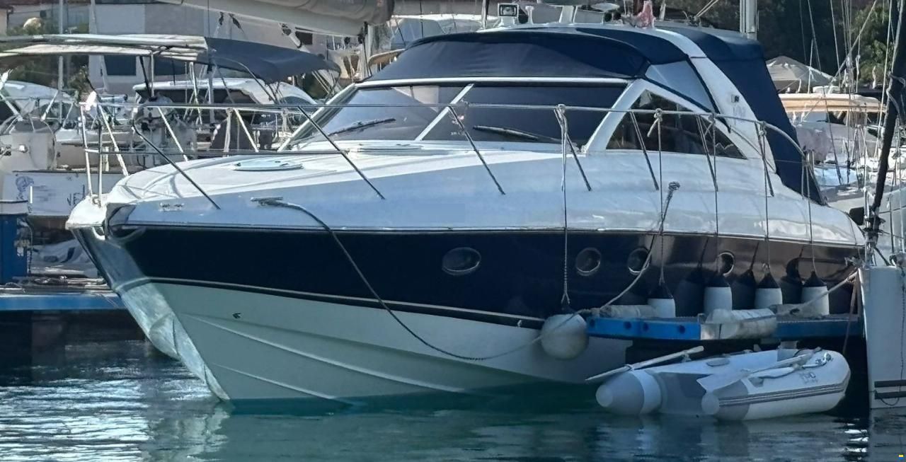 Princess V42