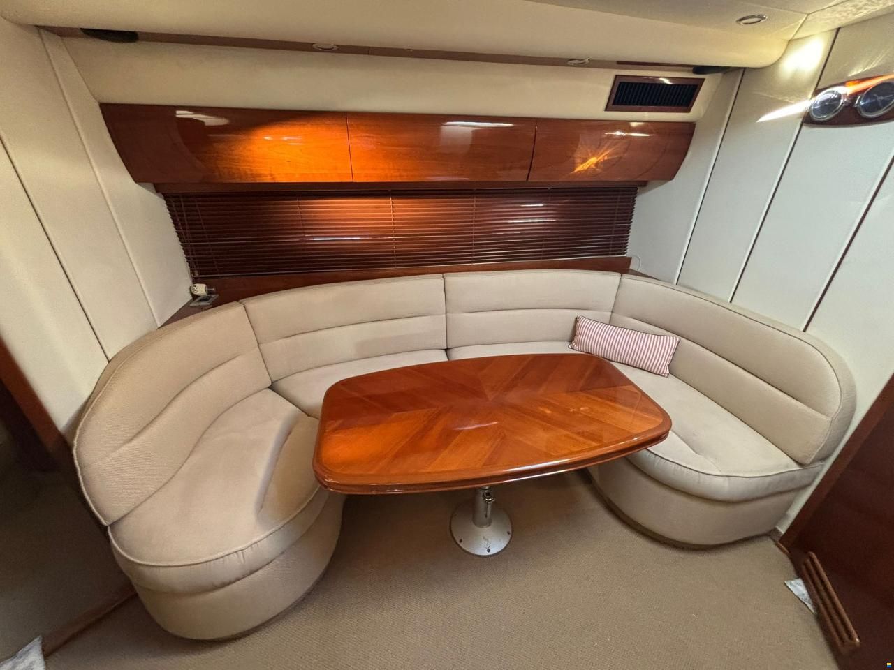 Princess V42