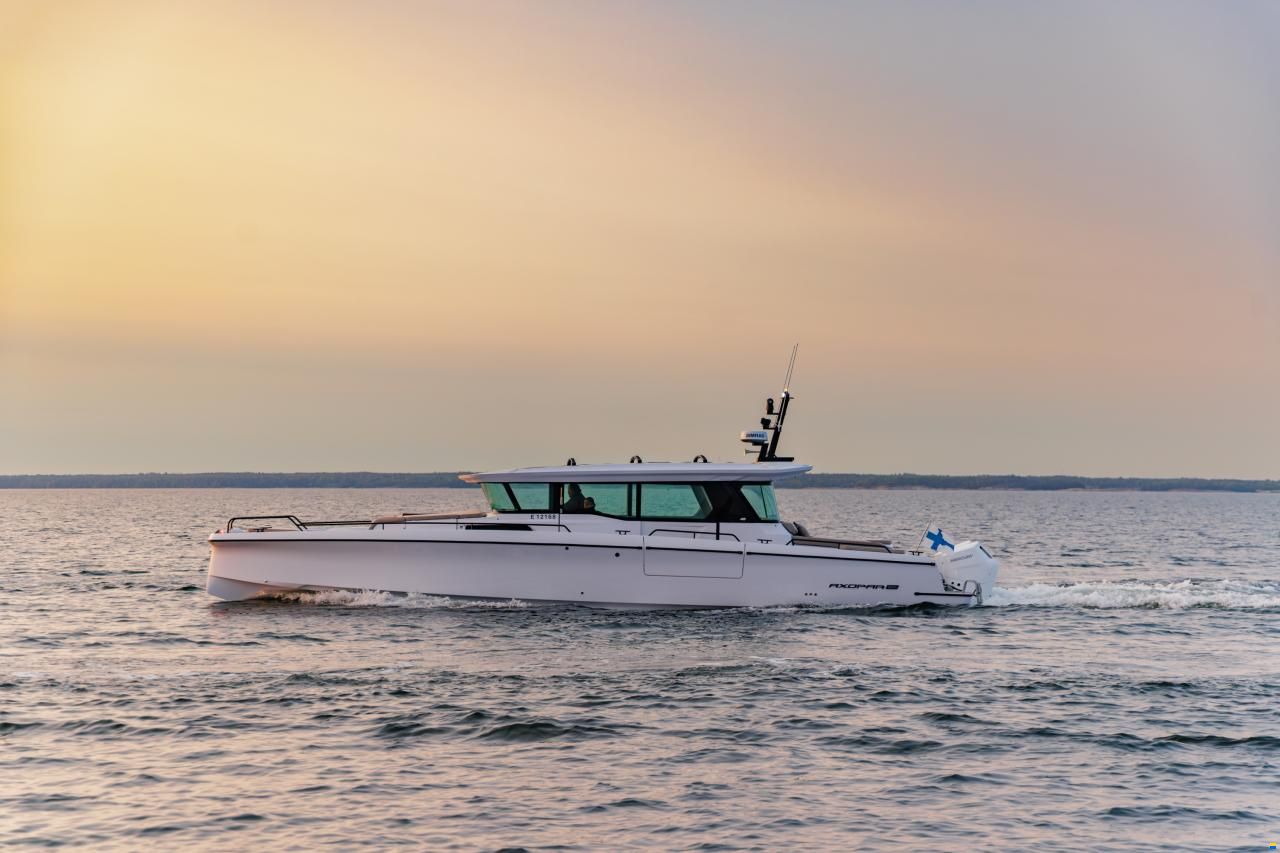 Axopar 45 XC Cross Cabin