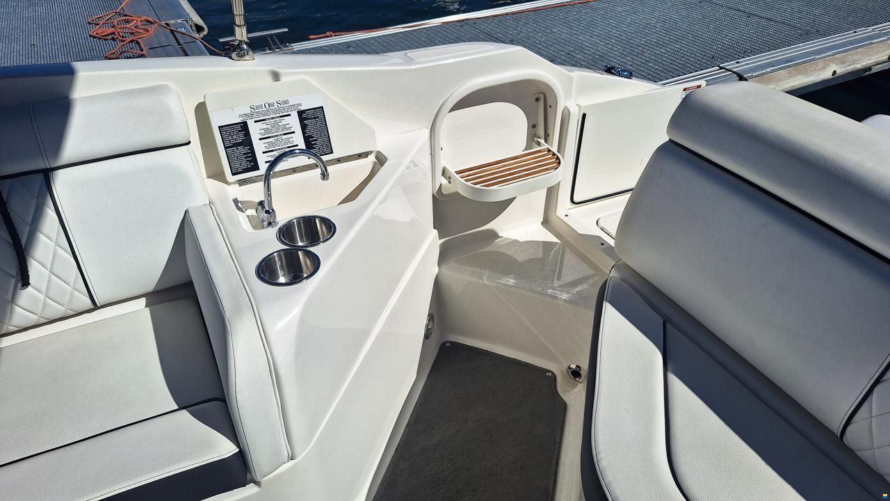 Sea Ray Sun Deck 270