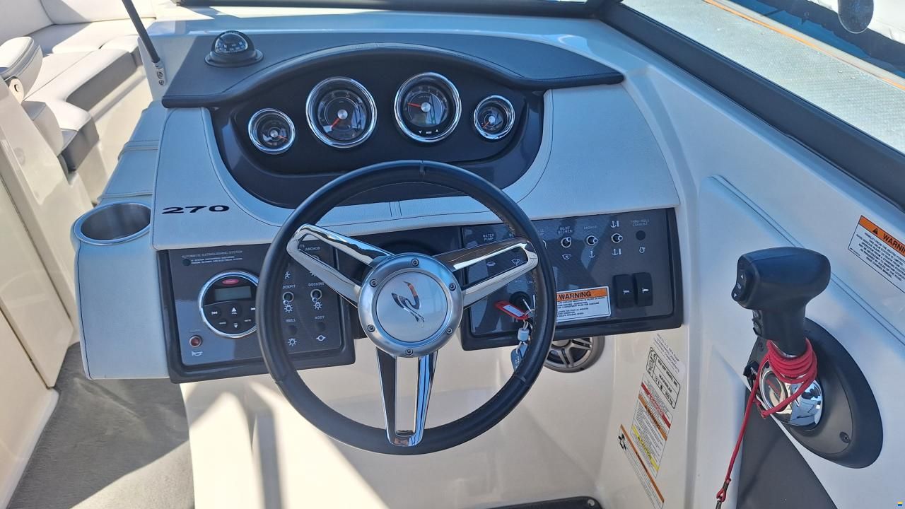 Sea Ray Sun Deck 270