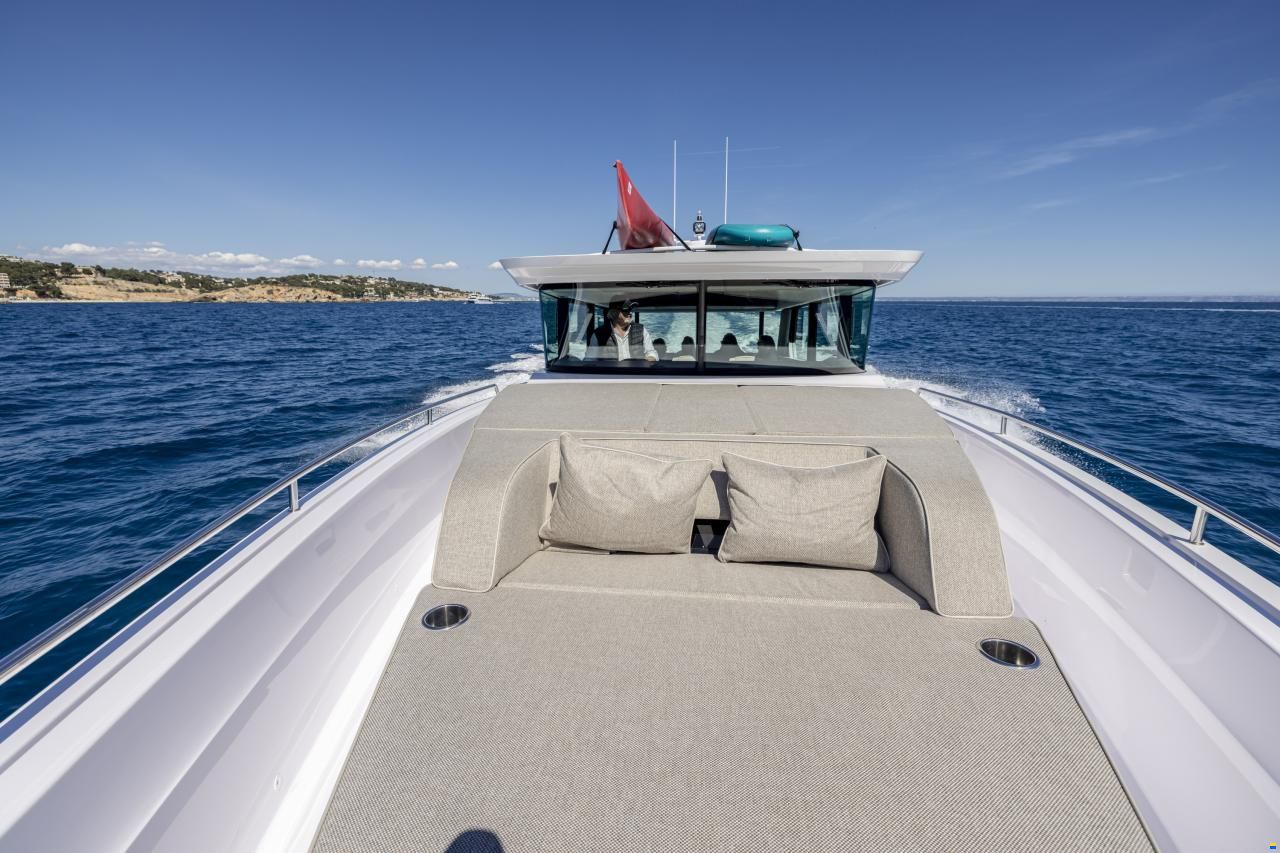 Axopar 45 XC Cross Cabin