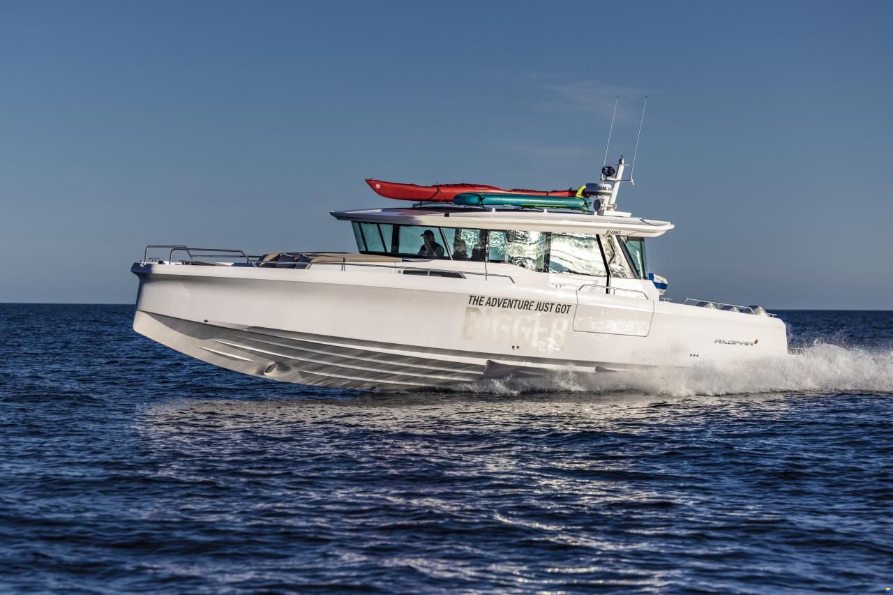 Axopar 45 XC Cross Cabin