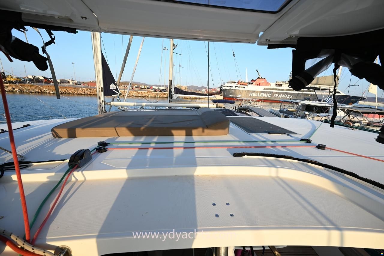Lagoon 42
