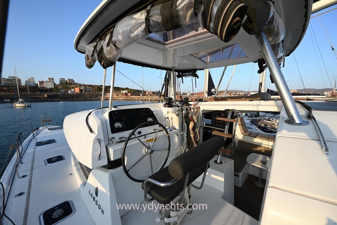Lagoon 42