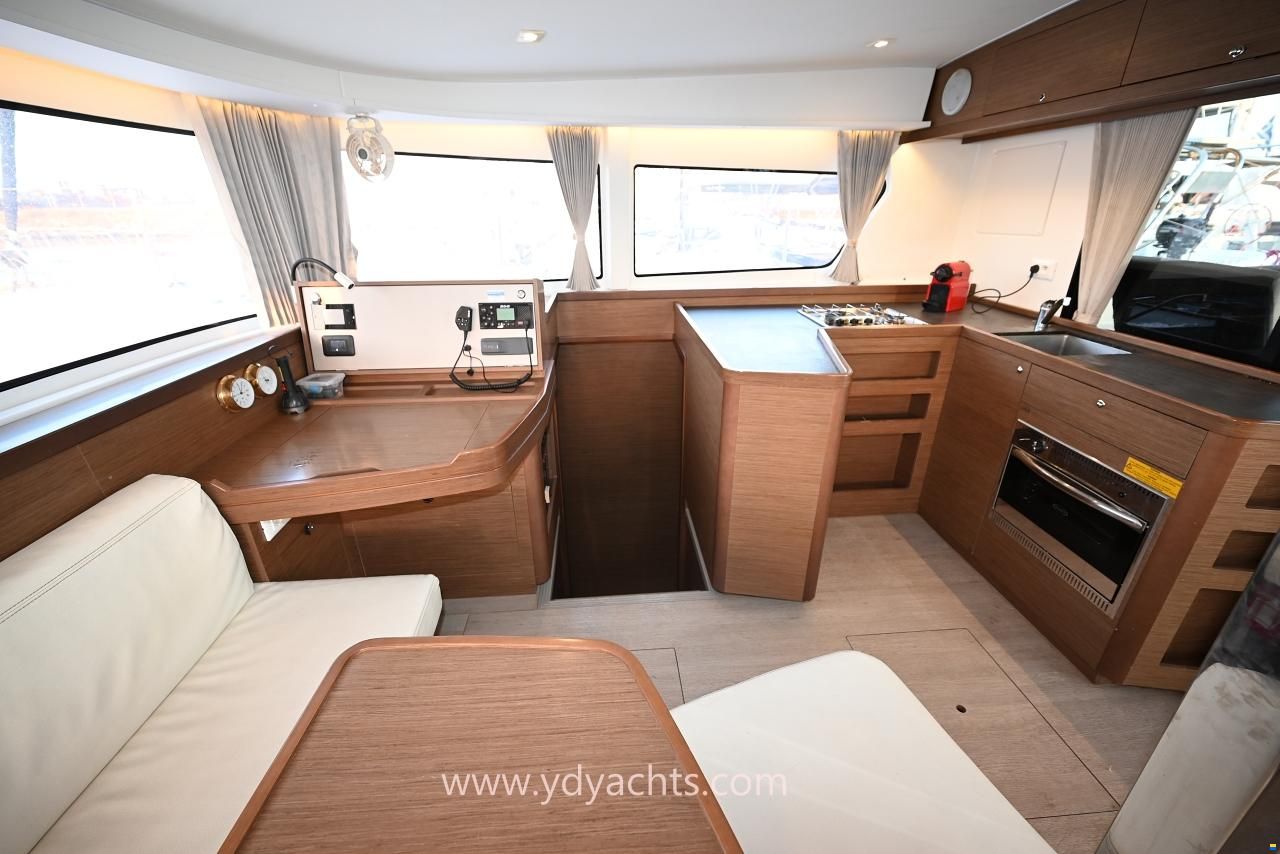 Lagoon 42