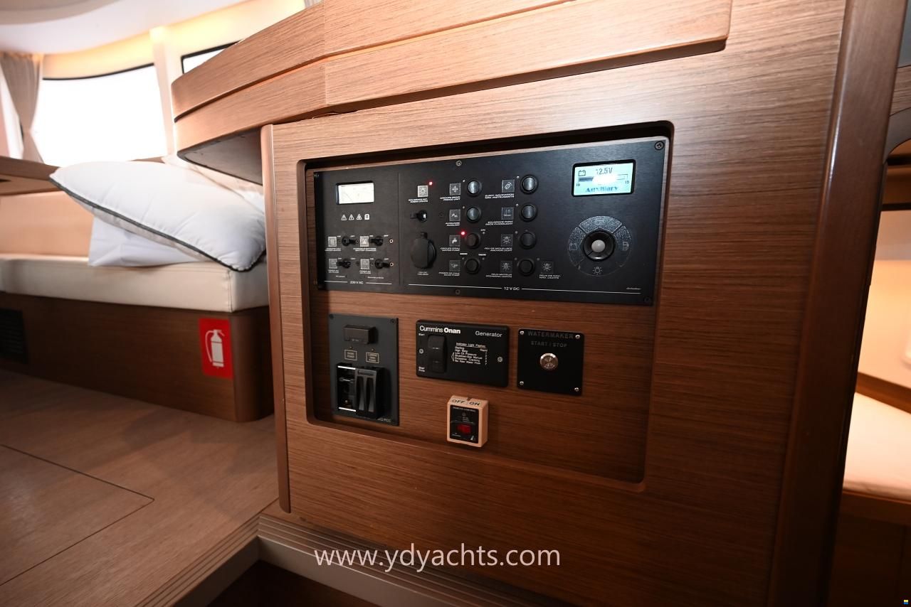 Lagoon 42