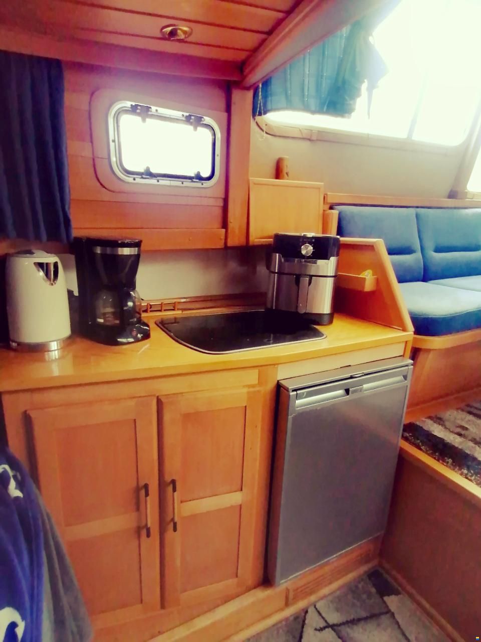 Almarine AK 950
