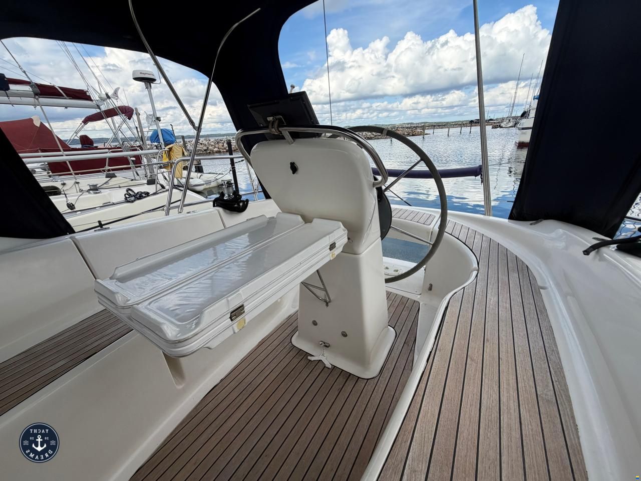 Bavaria 32