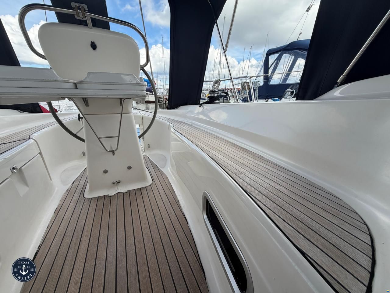 Bavaria 32