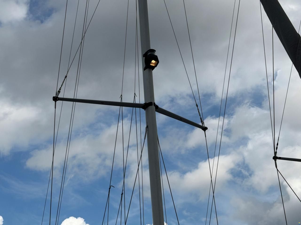 Bavaria 32